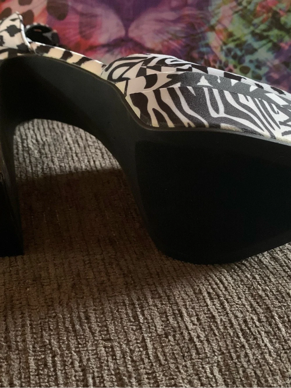 Cape Robbin Snow White platform heels